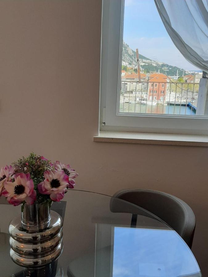 Appartement Penthouse Maremonte à Omiš Extérieur photo